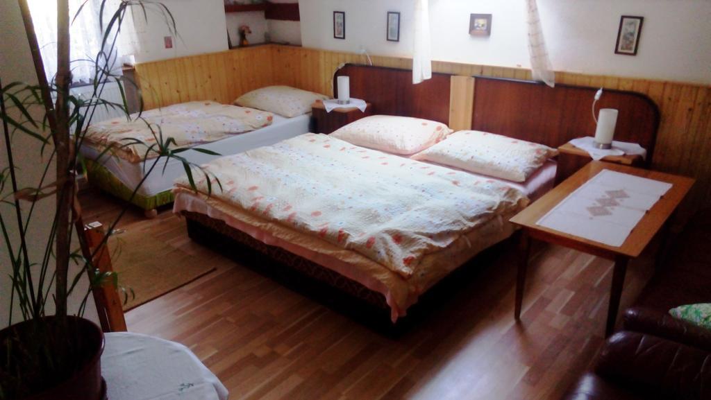 Hotel U Tri Kocek Jablonné v Podještědí Zewnętrze zdjęcie