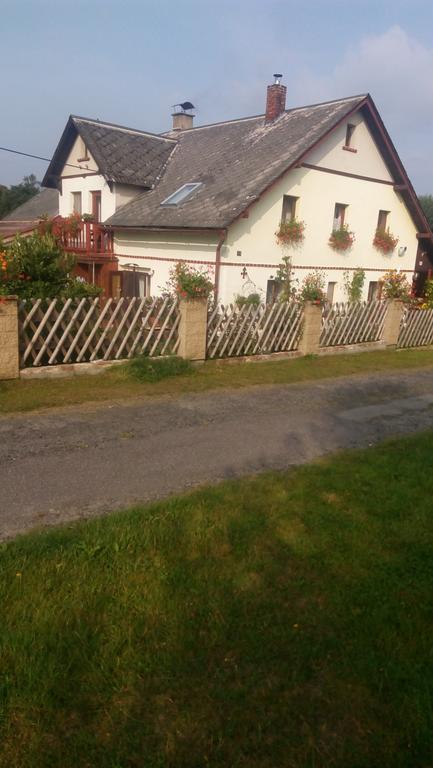 Hotel U Tri Kocek Jablonné v Podještědí Zewnętrze zdjęcie