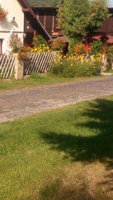 Hotel U Tri Kocek Jablonné v Podještědí Zewnętrze zdjęcie